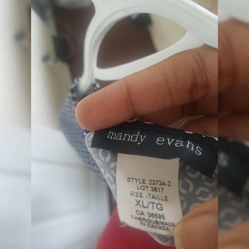 Top - XL - Picture 2 of 2